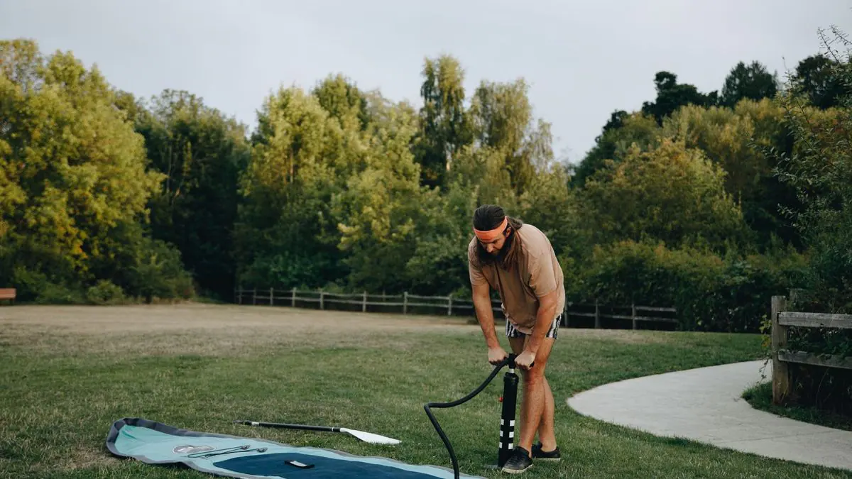 inflatable standing paddle board